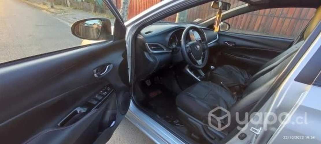 Vendo Toyota Yaris Sport versión S