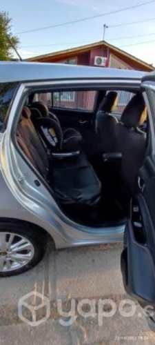 Vendo Toyota Yaris Sport versión S