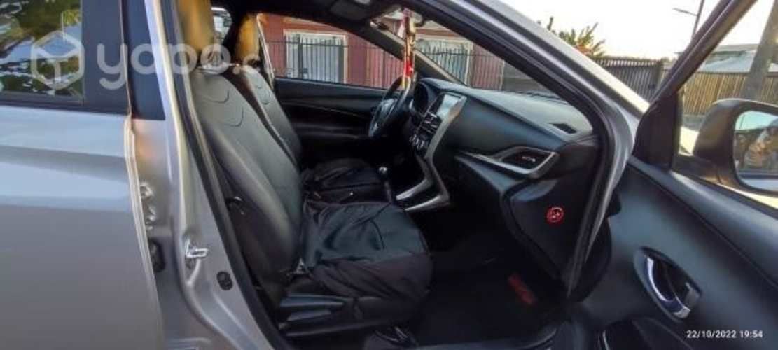 Vendo Toyota Yaris Sport versión S