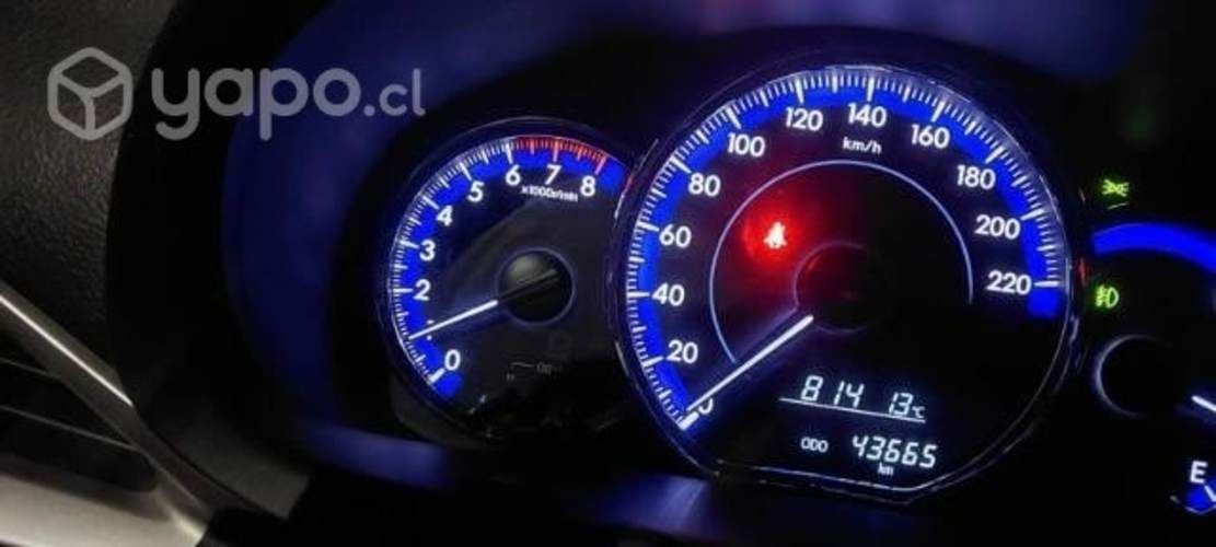 Vendo Toyota Yaris Sport versión S