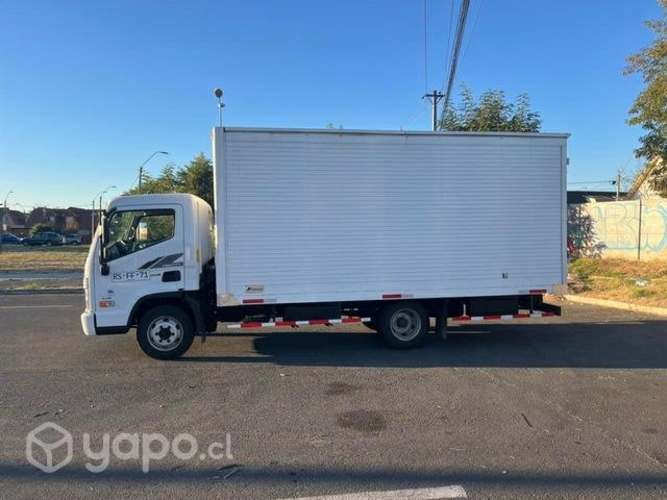 Hyundai mighty ex6. 2022