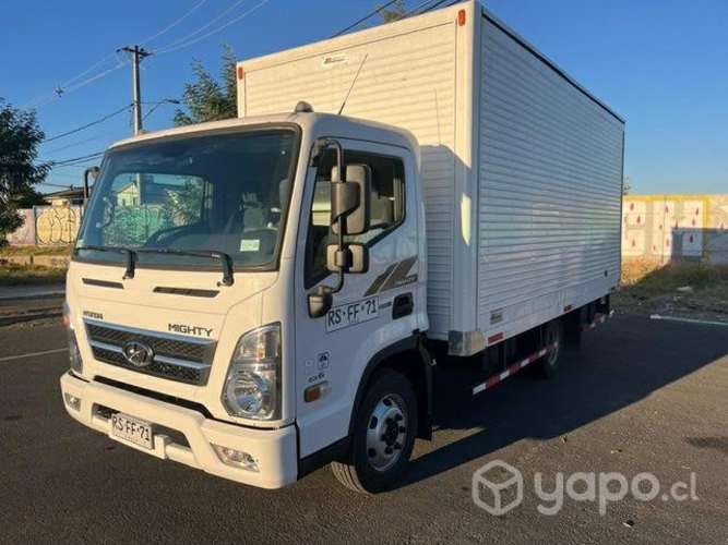 Hyundai mighty ex6. 2022