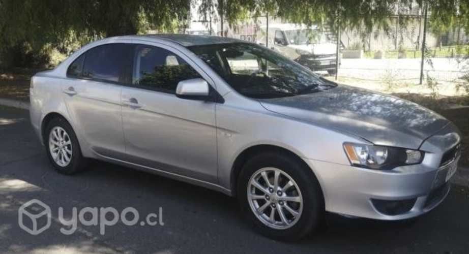 Mitsubishi lancer 2011