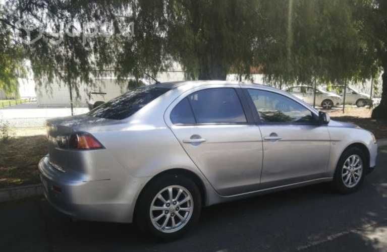 Mitsubishi lancer 2011