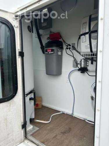 Ford e 450 adaptada como peluquería canina