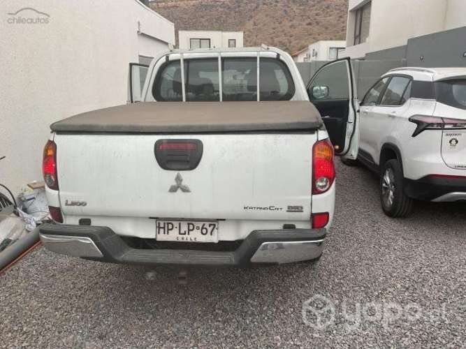 Mitsubishi l200 2016