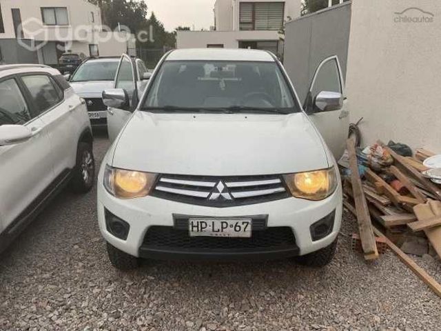 Mitsubishi l200 2016