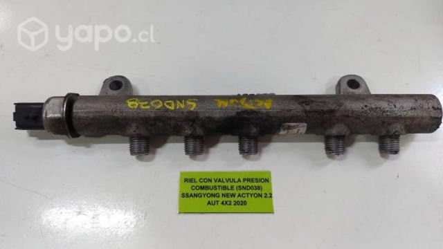 Riel Con Válvula Presión Combustible