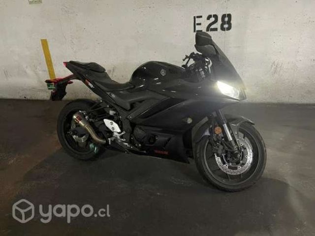 Yamaha r3a