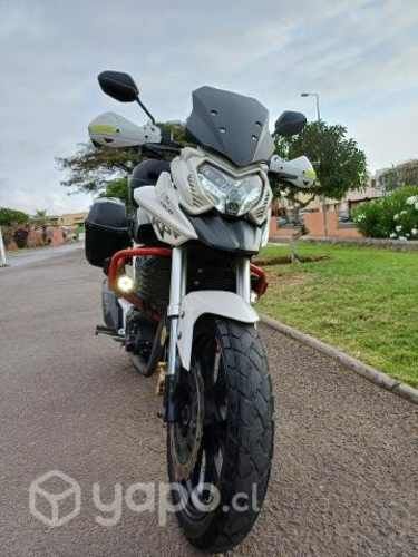 Moto Lifan KPT perfecto estado