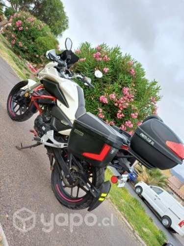 Moto Lifan KPT perfecto estado