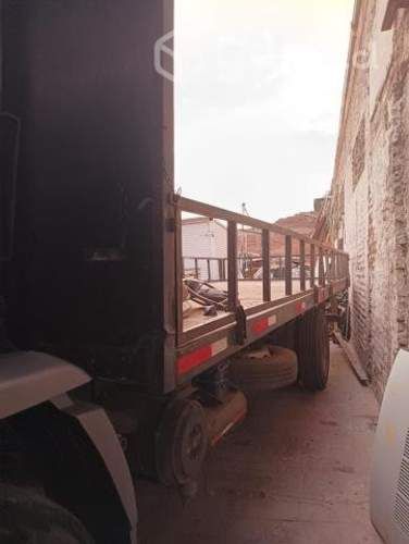 Recien pintado mercedez benz muy bueno