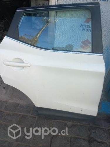 Puerta trasera derecha Nissan qashqai 2018