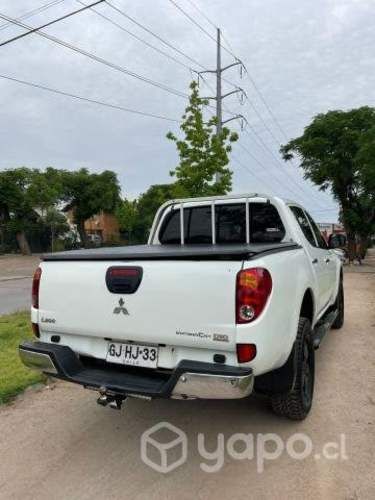 Mitsubishi l200 2014 4x4 diesel impecable