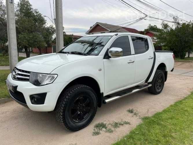 Mitsubishi l200 2014 4x4 diesel impecable