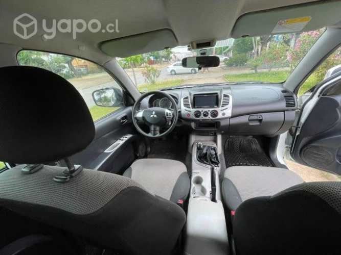 Mitsubishi l200 2014 4x4 diesel impecable