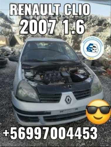 Puerta trasera derecha Renault Clio desarmaduría