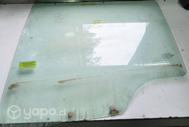 Vidrio Puerta Trasera Izquierda Ssangyong