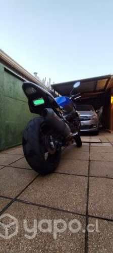 Vendo suzuki gsr 750cc