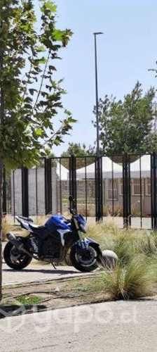 Vendo suzuki gsr 750cc