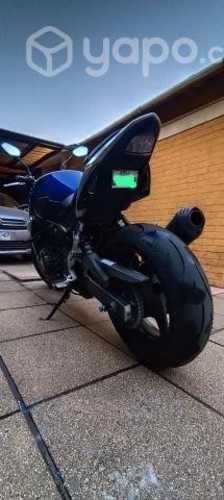 Vendo suzuki gsr 750cc