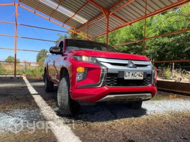 Mitsubishi l200 2020