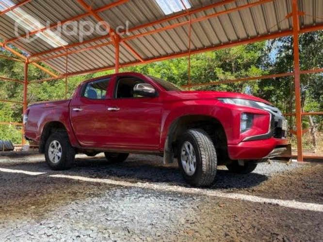 Mitsubishi l200 2020