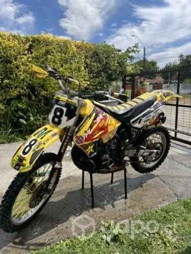 Suzuki rmx 2t 250 cc