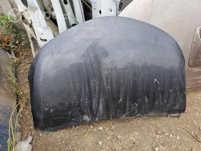 Capot toyota yaris 2016