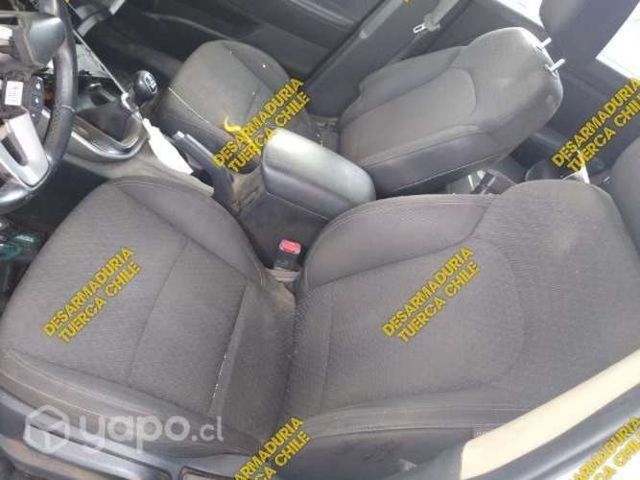 Asiento delanteros Kia Carens 2017