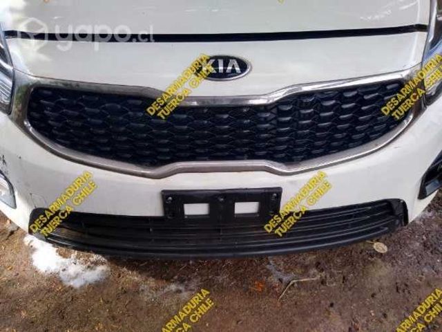Máscara Kia Carens 2017