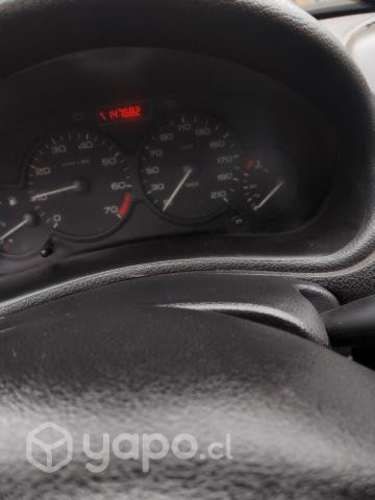 Peugeot 206 .1.4 año 2004