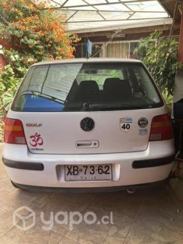 Volkswagen Golf 2003 al día patente pagada.