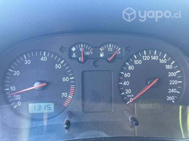 Volkswagen Golf 2003 al día patente pagada.