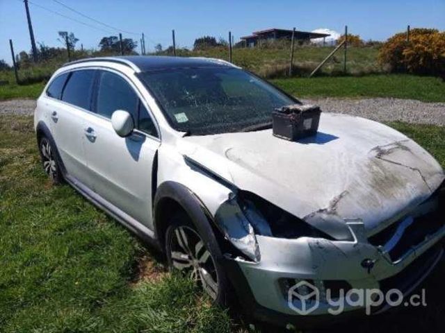 Peugeot 508 chocado para desarme