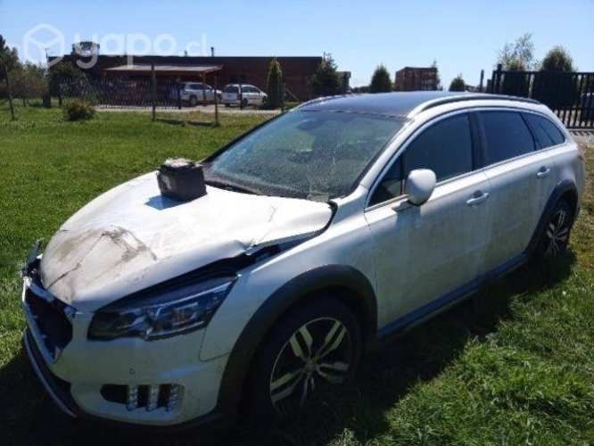 Peugeot 508 chocado para desarme