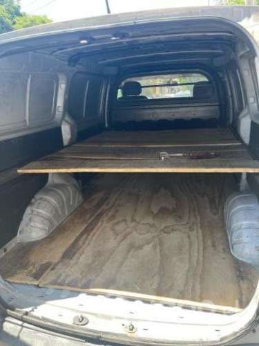 Vendo Hynday H1 2016 color Gris para reparto