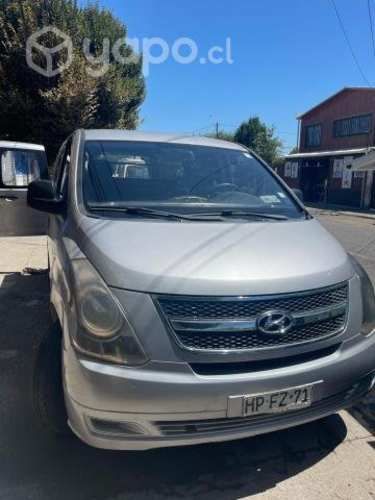 Vendo Hynday H1 2016 color Gris para reparto