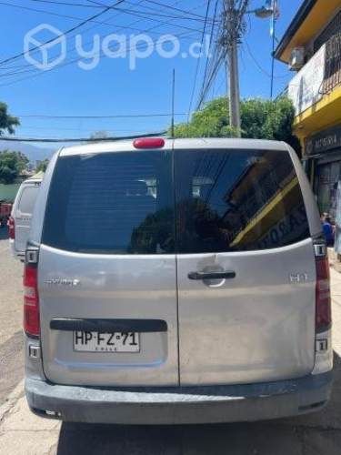 Vendo Hynday H1 2016 color Gris para reparto