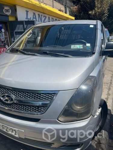 Vendo Hynday H1 2016 color Gris para reparto