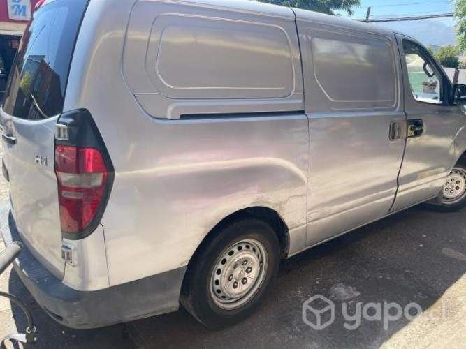 Vendo Hynday H1 2016 color Gris para reparto