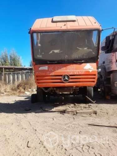 Cabina Camión Mercedes Benz