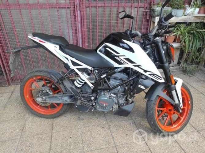 moto KTM duke 200