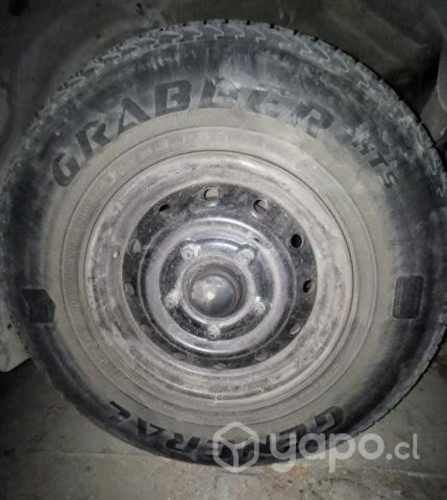Neumático General Grabber 245 75 16 con llanta