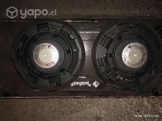 Juego de parlantes de camioneta L200 originales