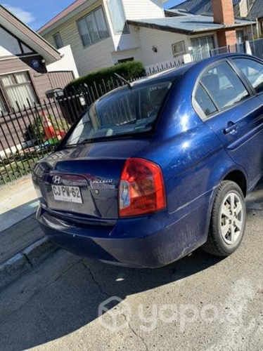 Hyndai Accent kms muy buen estado