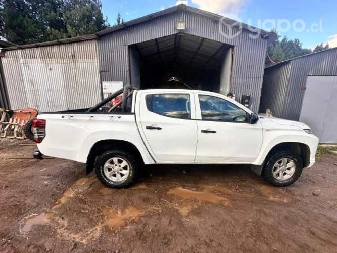 Mitsubishi l200 2020
