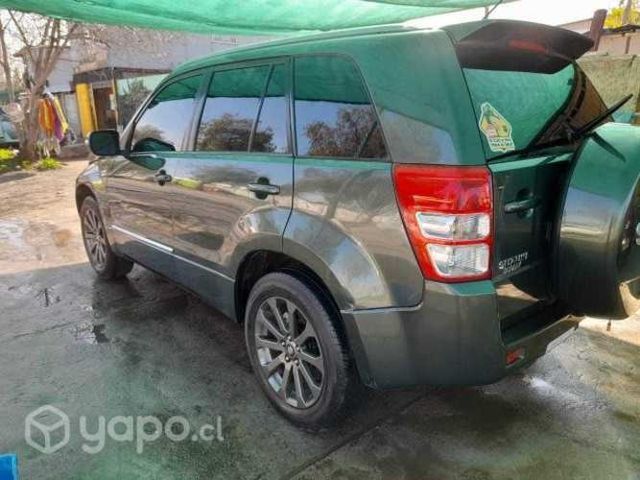 Suzuki grand nomade 2016