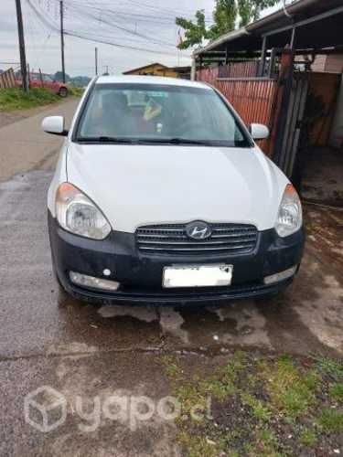 Hyundai accent 2011