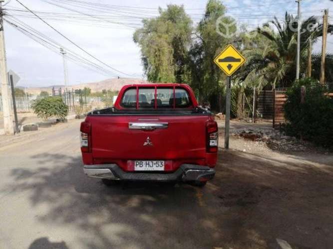Mitsubishi l200 2021
